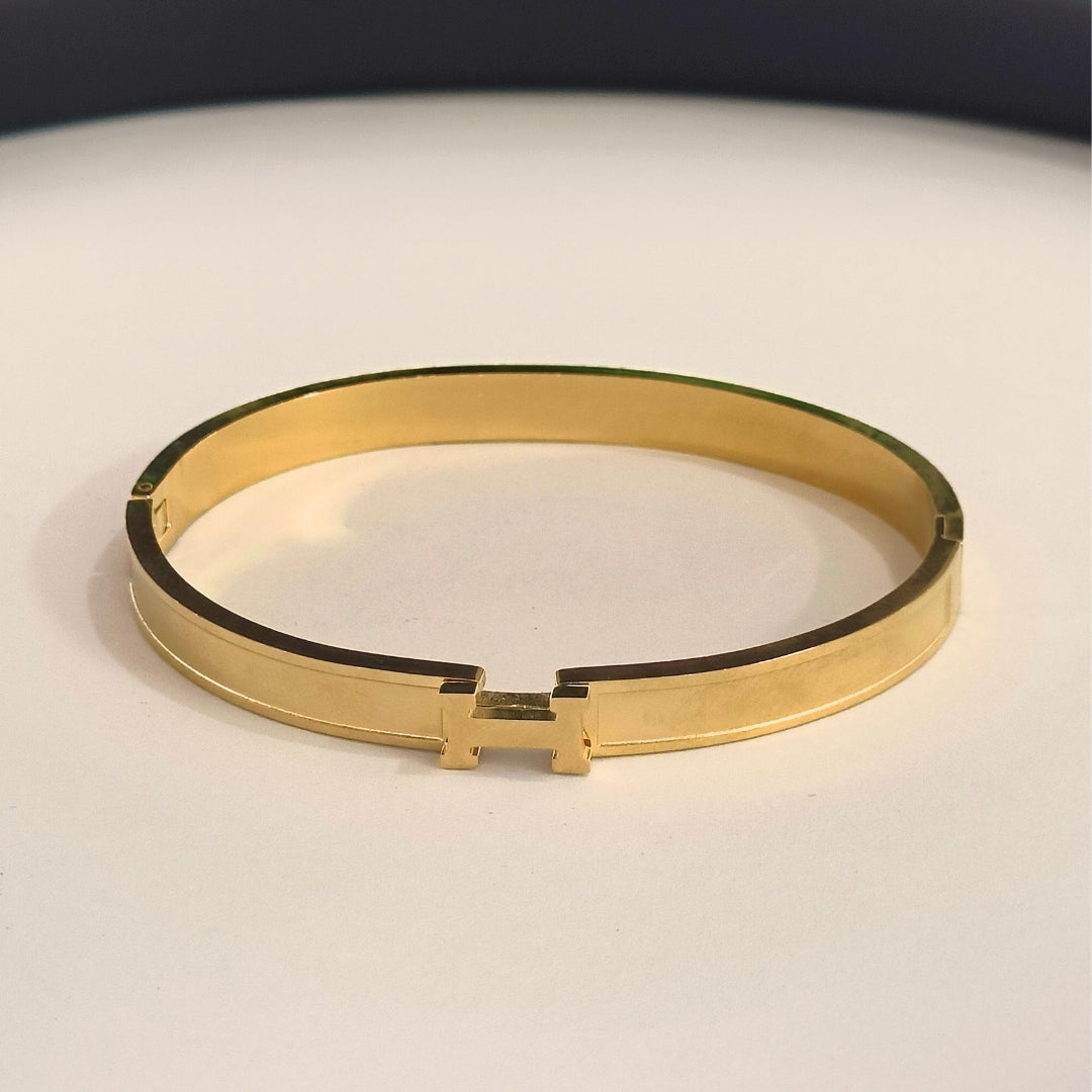 Pyaari Jewellery Premium Gold-Tone “H” Bangle Bracelet