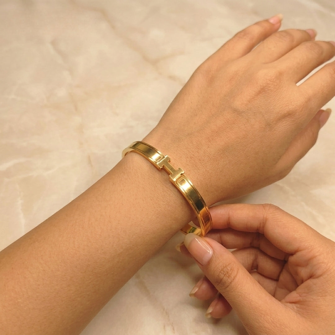 Pyaari Jewellery Premium Gold-Tone “H” Bangle Bracelet